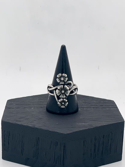 Art Nouveau Triple Flower Ring