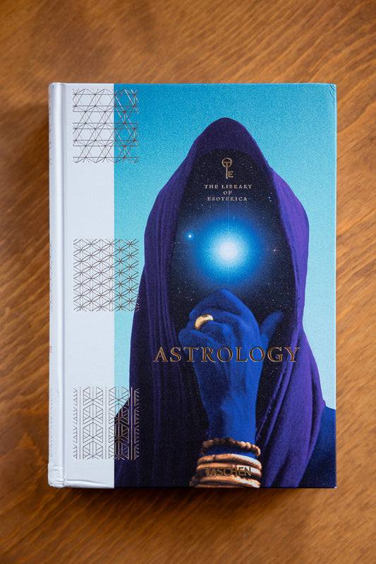 Astrology: The Library of Esoterica by Andrea Richards, Susan Miller