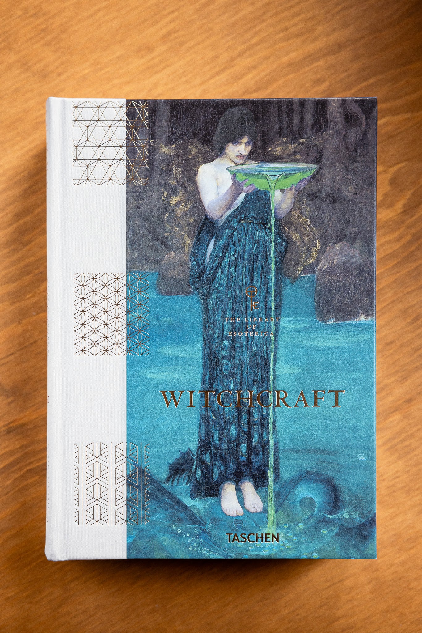 Witchcraft: Library of Esoterica by Jessica Hundley, Pam Grossman 